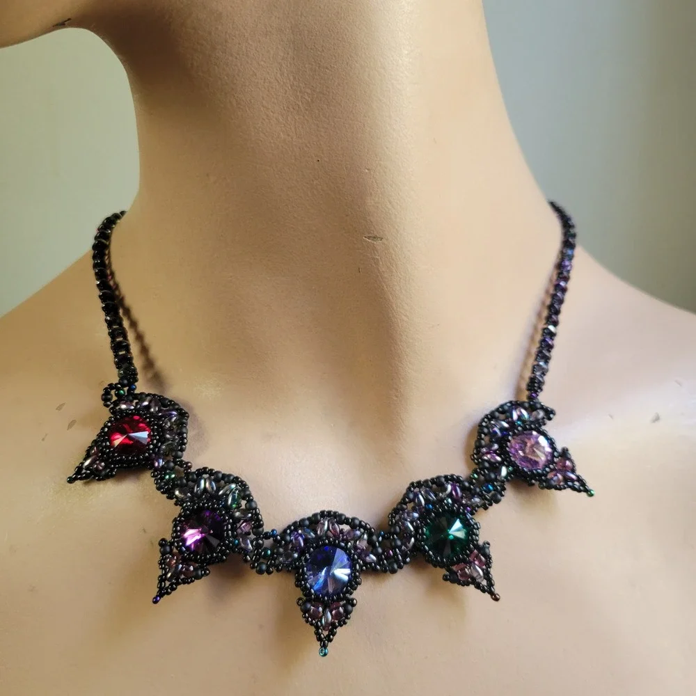 Vintage Black Bead Woven Crystal Collar Necklace Jewel Tone Statement 17